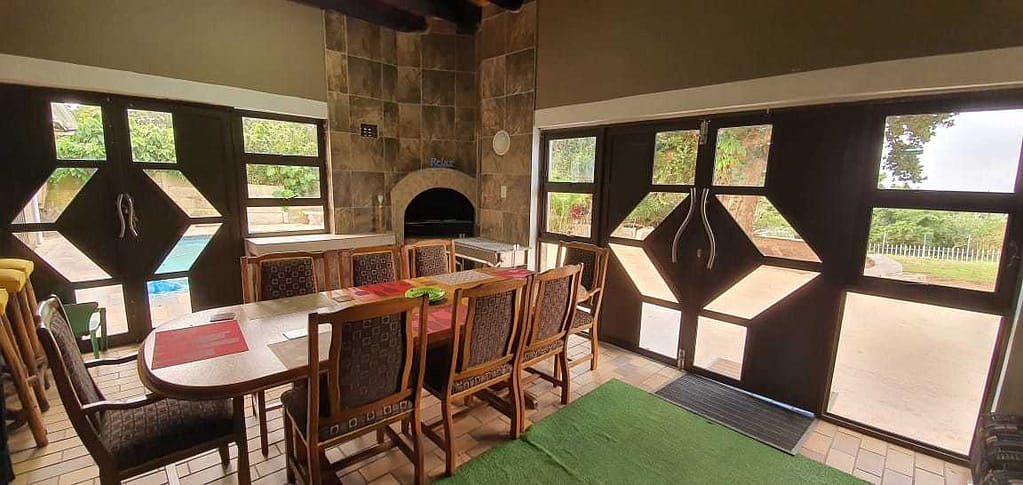 HO-dining area2