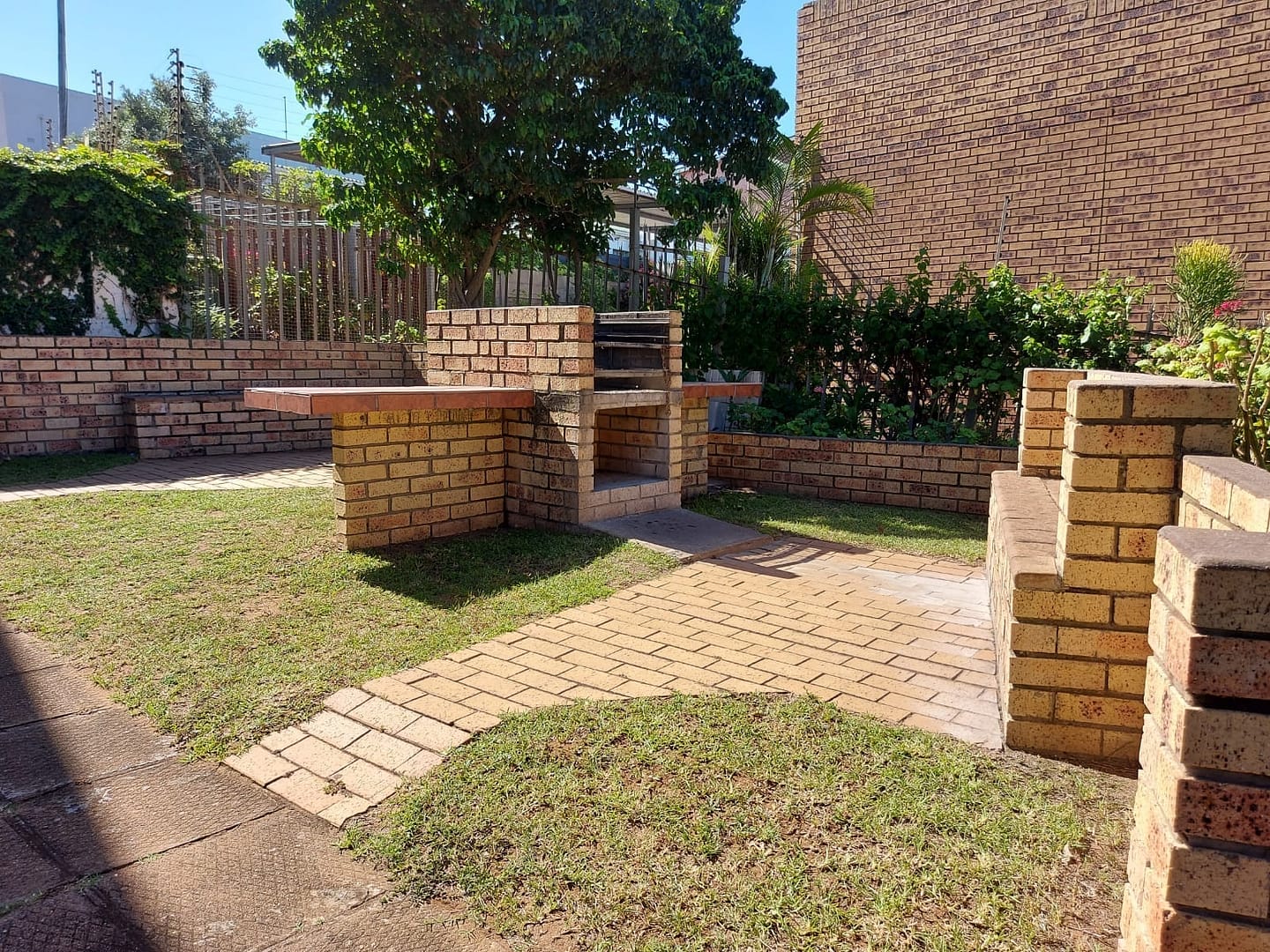 HT BRAAI AREA