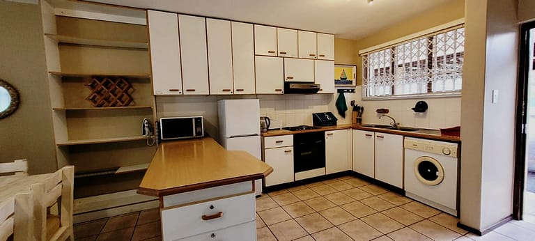 79sbs-kitchenview
