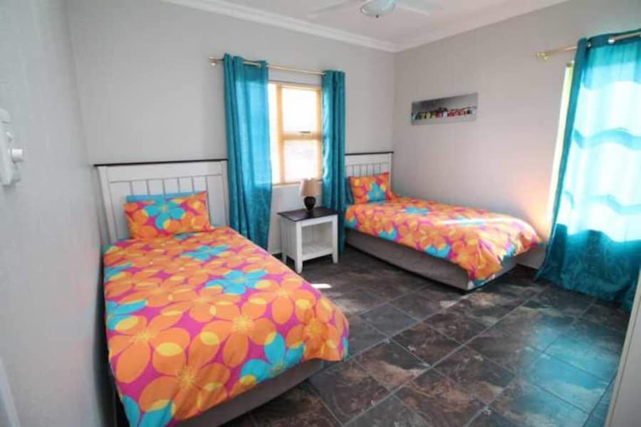 19T-bedroom2