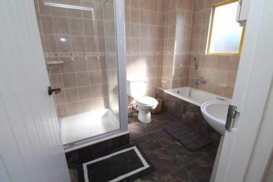 19T-main-en-suite